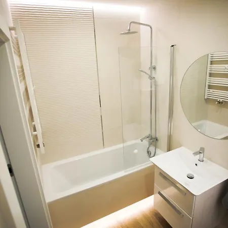 Apartament Dąbska 11 *